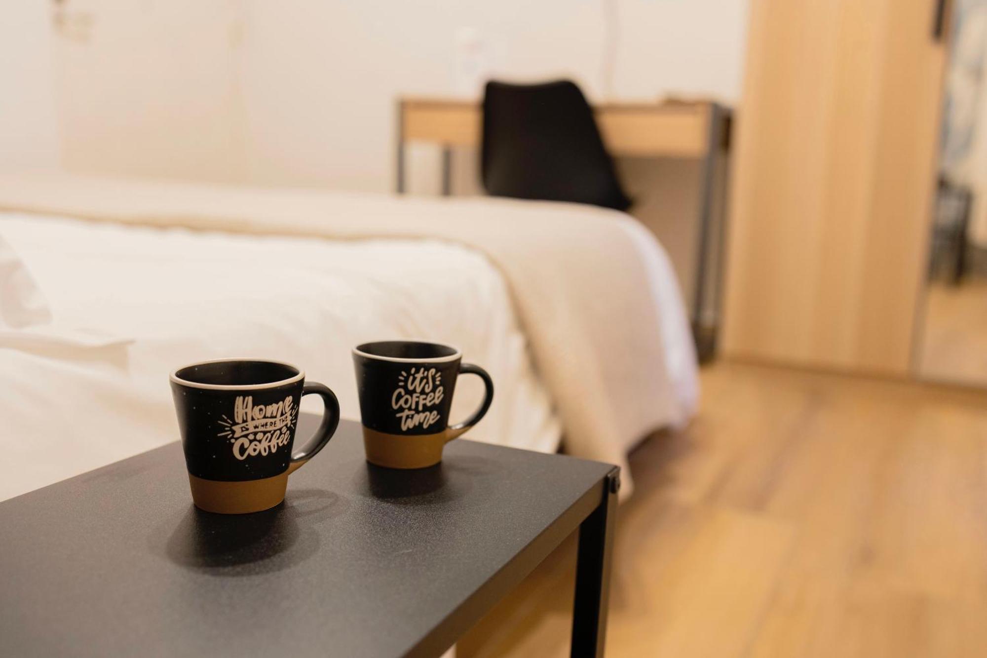 Appartement Maison Rose, Host
